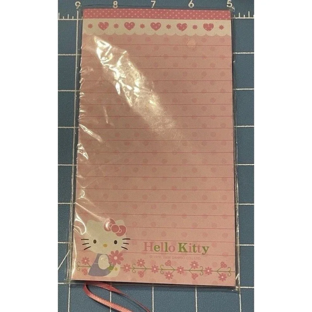 Hello Kitty Lot Hair Bow Invitations Fat Quarter, Figurine Stickers Pad of Paper